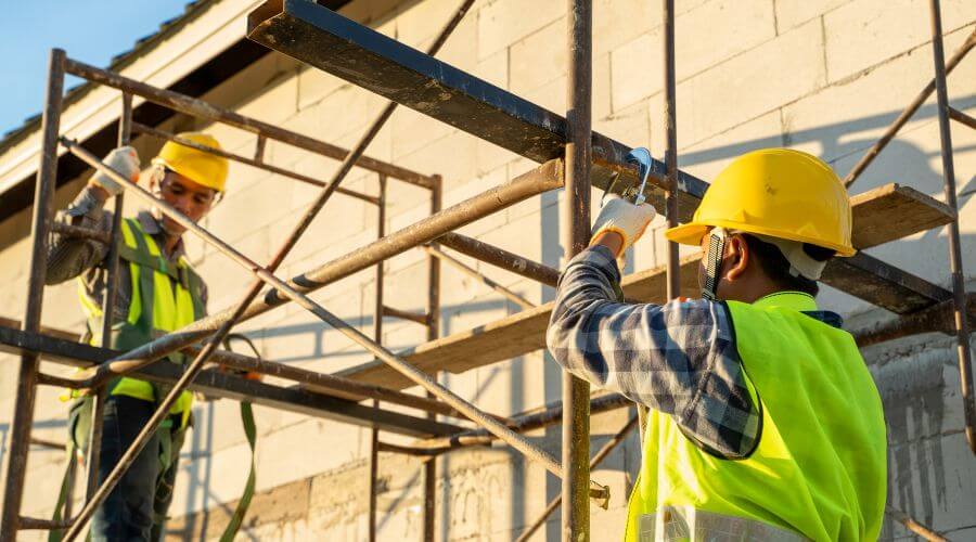 Professional residential roofers in Mesick, MI